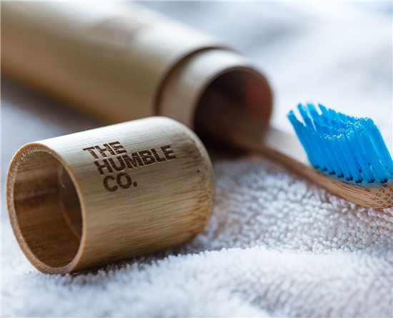 humblebrush-bamboo-toothbrush-case-3