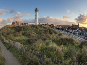 egmond-aan-zee-gaerten-von-appeltern-palais-het-loo-lighthouse-55705772